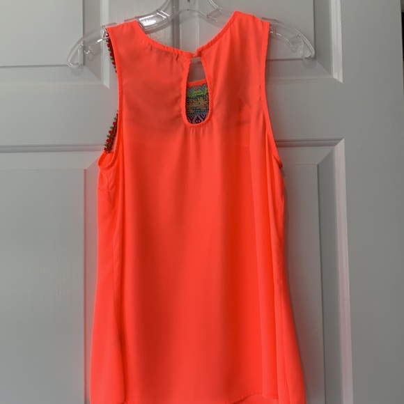Karlie Like New Coral Tank With Details - Picture 6 of 9